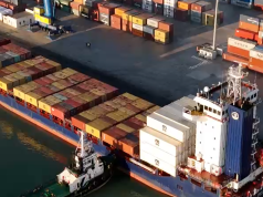 (Video) Anija me 102 kontejnerë nën sekuestro