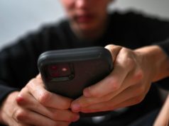 Australia ndalon rrjetet sociale për personat nën 16 vjeç