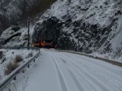 Në Veri bie borë. ARRSH: Qarkullimi bëhet normalisht.