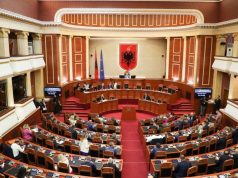 PS-PD, përplasje dhe për një minutë heshtje