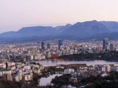 Banorët e Tiranës rrudhen. Lulëzojnë komunat përreth