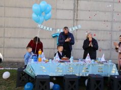 Në paraburgim për të festuar ditëlindjen e 7-të. Familja feston e bashkuar në Bradashesh