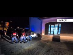 Policia e Korçës identifikon, kap dhe vë në pranga shtetasin që hyri me forcë në ambientet e një banke të nivelit të dytë në Korçë.