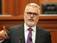 “Furtunë në gotë“/ Gogu-opozitës: Doni apo s’doni anulimin e gjobave do ta bëjmë ligj! Lërini lojërat