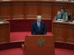 Fjalimi i parë pas rikthimit në kuvend/Berisha: Unë erdha, ju e dini vetë…