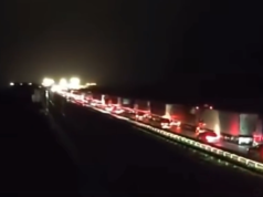 Balla u vjen në ndihmë emigrantëve që kthehen për festa, të bllokuar në radhë në kufirin serbo-kroat