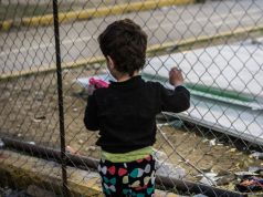 “Save The Children”: Kampet me fëmijë emigrantë në Greqi në kushte alarmante
