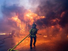 “Ferri”në Los Angeles/ Zjarret shkaktojnë viktima, dëme dhe evakuime