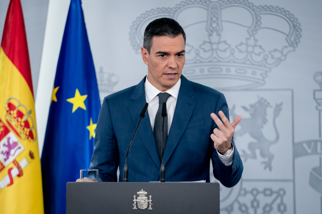 Spanja hap betejën me gjigantët e teknologjisë  Sanchez  Inteligjenca artificiale nuk mund të kontrollojë vetveten