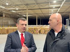 500 trajlera, 200 kamionë. Njihuni me shqiptarin që zotëron një ndër kompanitë më të mëdha të transportit në shtetin e Miçiganit