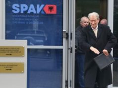 Berisha në SPAK, demokratët në protestë