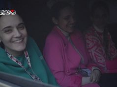 Tre pengjet e para izraelite nga Rripi i Gazës rikthehen te familjet. Pamjet emocionuese të ribashkimit (Video)