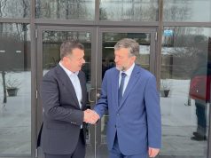 Balla, vizitë në Qendrën Islame në Detroit ku mësojnë gjuhën shqipe fëmijë nga të gjitha trevat shqiptare