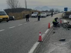 Aksident në aksin Lezhë- Shkodër. U përplas me fugonin, në gjendje të rëndë drejtuesi i motorit.