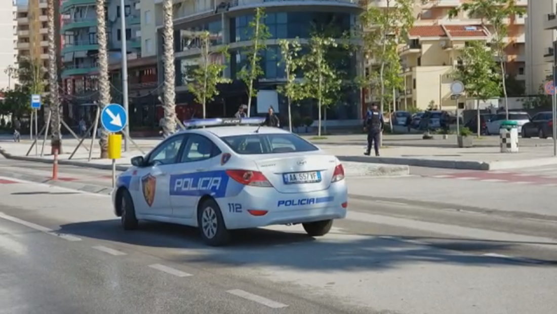 detaje-nga-ngjarja-ne-vlore-u-godit-me-sqepar-ne-koke-nga-bashkeshorti-61-vjecarja-ne-gjendje-te-rende