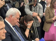 Ambasadorja e Ukrainës në SHBA vë duart në kokë gjatë përplasjes Trump-Zelensky në Zyrën Ovale