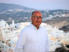 Kryebashkiaku i Santorinit: ‘Tufa sizmike’ mund të zgjasë disa javë