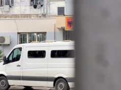 Veliaj mbërrin në paraburgimin e Durrësit