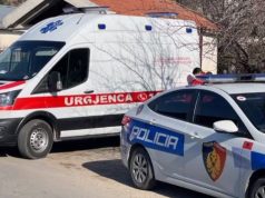 Tragjike në Mallakastër. Gjenden të vdekur në banesë dy të moshuar. Dyshimet e para