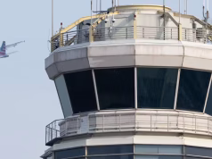 SHBA, pushohen nga puna qindra punonjës të trafikut ajror