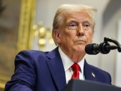 Presidenti Trump i vendos tarifa Kanadasë, Meksikës dhe Kinës