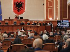 VOA: listat e kandidatëve për deputetë nxisin debate