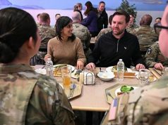 Vance viziton bazën ushtarake në Groenlandë, ndërsa Trump premton ta ‘marrë’ ishullin