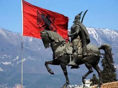 Skënderbeu shkon në Paris. Rama zbulon arsyen pse monumenti në Tiranë u mbulua