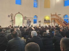 Në xhaminë e fshatit të Thaçit, hoxha e nisi ligjeratën e Fiter Bajramit me lutje për ish-krerët e UÇK-së