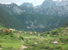 Humb jetën turisti malazez në Lëpushë