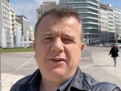 Balla nga sheshi “Omonia” në Athinë, thirrje shqiptarëve: ejani nesër në Panairin e Punës!