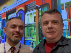 Balla me shqiptarin menaxher sigurie në aeroportin grek, thirrje emigrantëve: Të “ndezim” Hanian dhe Athinën në fundjavë!