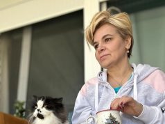 Sa më shumë njoh njerëzit, aq më shumë dua kafshët. Të braktisura të dyja nga Meta, Sasha dhe Monika gjejnë ngushëllim te njëra-tjetra