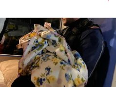 Ndjekje penale për nënën që përplasi beben përtokë në Vlorë. Foshnja strehohet në qendër sociale