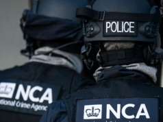 Tentuan të fusin ilegalisht një grua dhe një fëmijë në Britani, arrestohet shoferi dhe dy shqiptarë