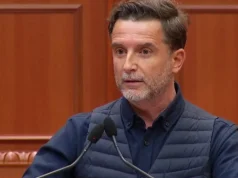 Braçe gati për ta nisur edhe një herë nga hiçi… “Nuk kam ministri, nuk kam TV. Votat i kërkoj me fytyrë.”