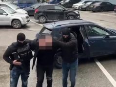 Ishte shpallur në kërkim ndërkombëtar për kanosje, arrestohet në Tiranë 45-vjeçari