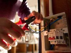 Divjakë, humb jetën elektricisti duke punuar