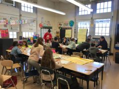 Balla ndan lajmin e mirë: Në New York, programi i parë në gjuhën shqipe në një shkollë publike – mësim çdo ditë në shqip dhe anglisht