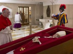 Vatikani: varrimi i Papës mbahet të shtunën. Ekspozohet arkëmorti me trupin e Atit të shenjtë (Video)