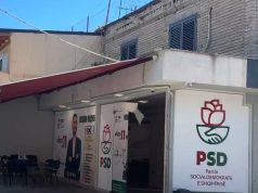 Zbardhet sherri tek “Ali Demi”, baba e bir hyjnë të armatosur në zyrën e PSD, policia në kërkim të autorëve
