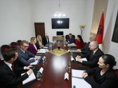 Shefja e politikës së jashtme të BE-së takohet me Ramën, nënshkruhet marrëveshja