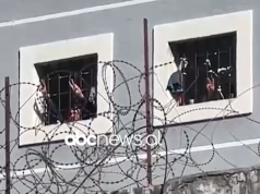 Berisha merr mbështetje nga ‘kolegët’/ Të burgosurit e ‘313’ thërrasin emrin e tij nga dritaret