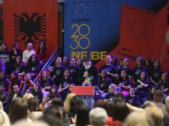 “Ata burra që rrinë edhe pllaquriten në kënetë, ata për mua janë çyrykë” – Rama ‘sqaron’ deklaratën: Kam patur ankesa. 56% e grave votojnë PS-në