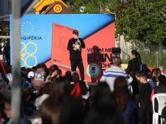 Rama me kamzalinjtë: Kamza është grua, burrat që fëshkëllejnë janë “çyryk” – më 11 maj do shpartallohen