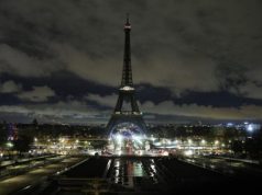 Kulla Eifel e fikur në mbrëmje për nder të papa Françeskut