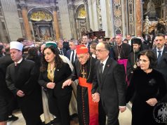 (Video) Të gjithë bashkë për Papa Franceskun. Begaj, Osmani, kardinal Troshani dhe krerët e komuniteteve fetare nga Shqipëria homazhe në Vatikan