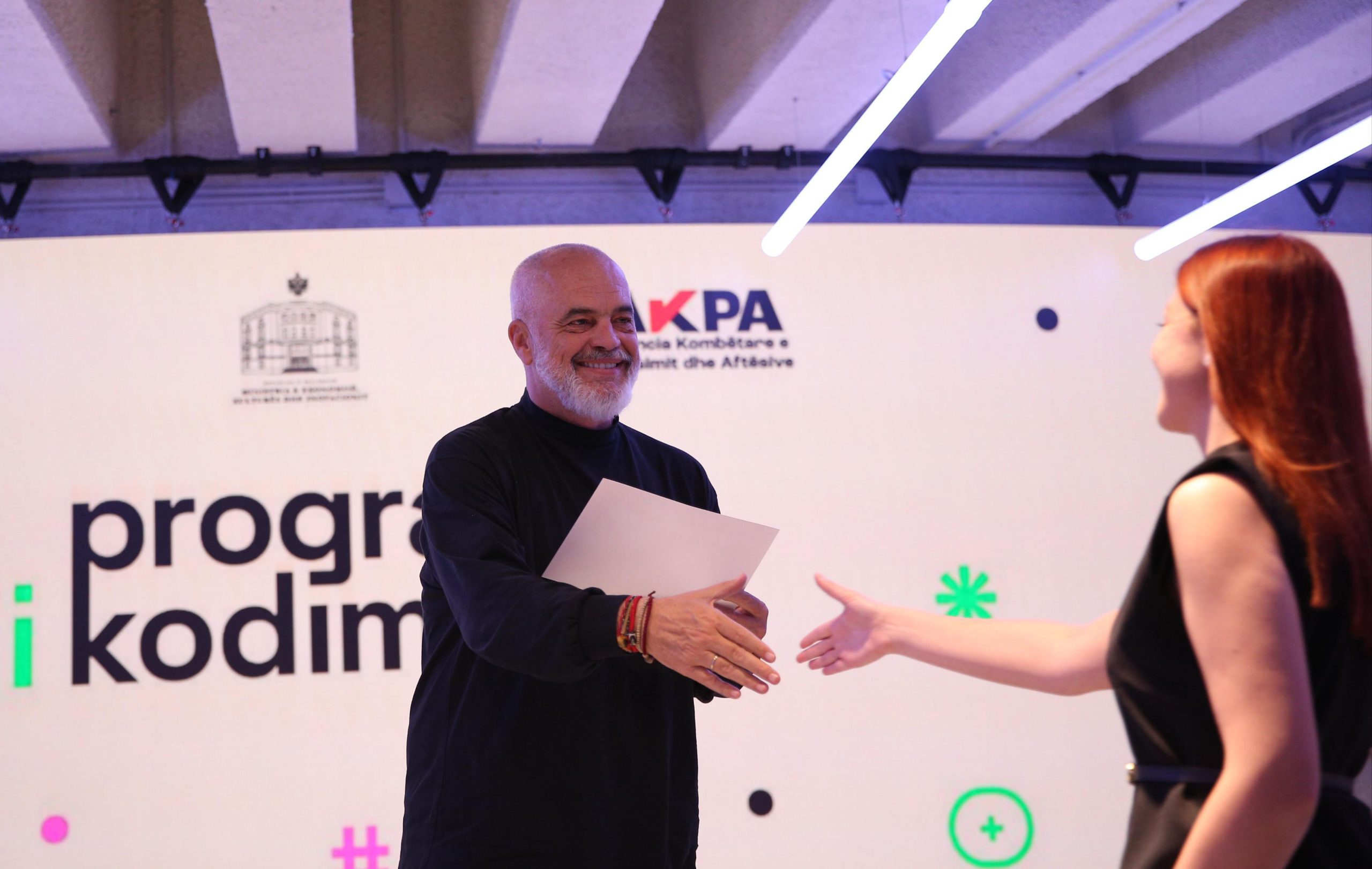 Rama mes të rinjve të teknologjisë: Shqipëria digjitale po merr formë ...