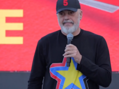 Demokrati i ndërpret fjalimin me “Rama ik”. Rama:”Na duhet një hudhër!”