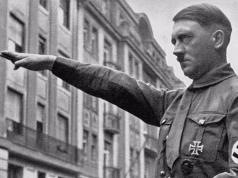 Së pari një ampulë me helm për qenushen Blondi, pastaj diktatori vrau veten